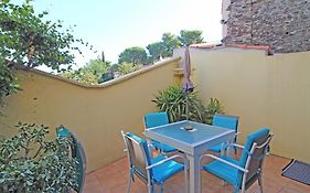 Appartement T3 Avec Stationnement Et Terrasse, Pres Du Centre De Collioure - Fr-1-309-443